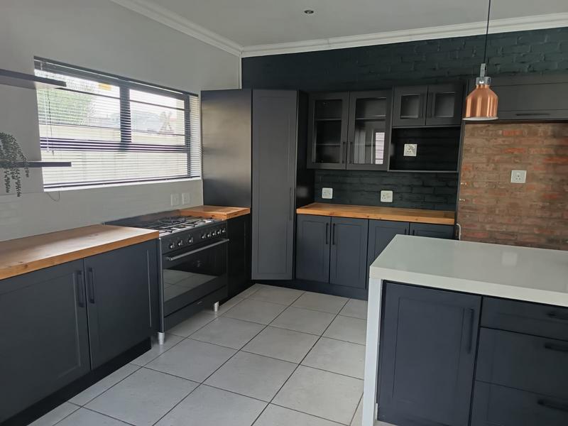 3 Bedroom Property for Sale in Lovemore Park Eastern Cape